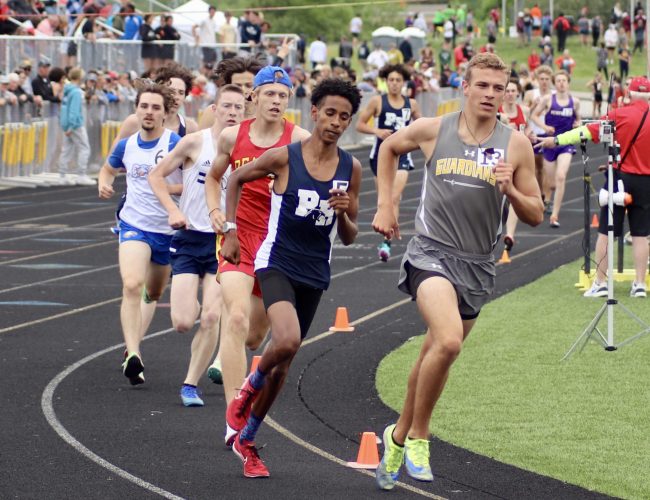 Sam Leads Halfway thru the Mile Sam Leads Halfway thru the Mile