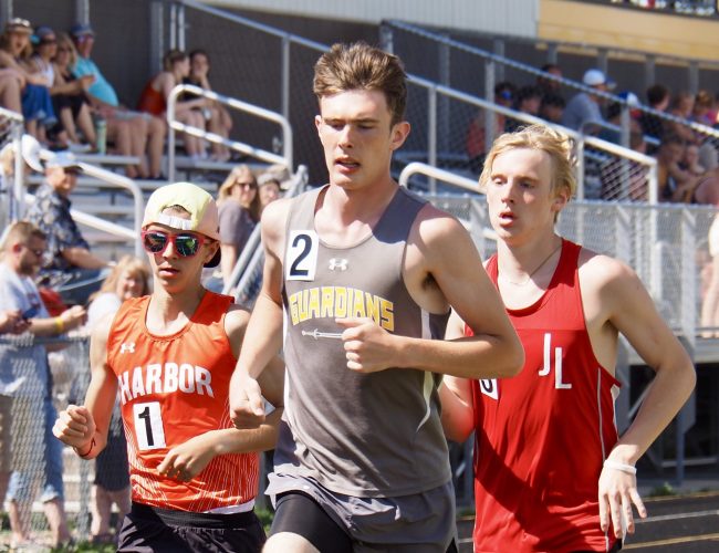 Cody Leads the 2-Mile Cody Leads the 2-Mile