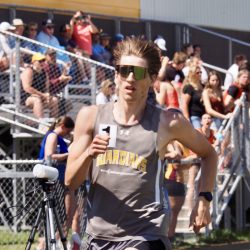 Russell Leads the 800