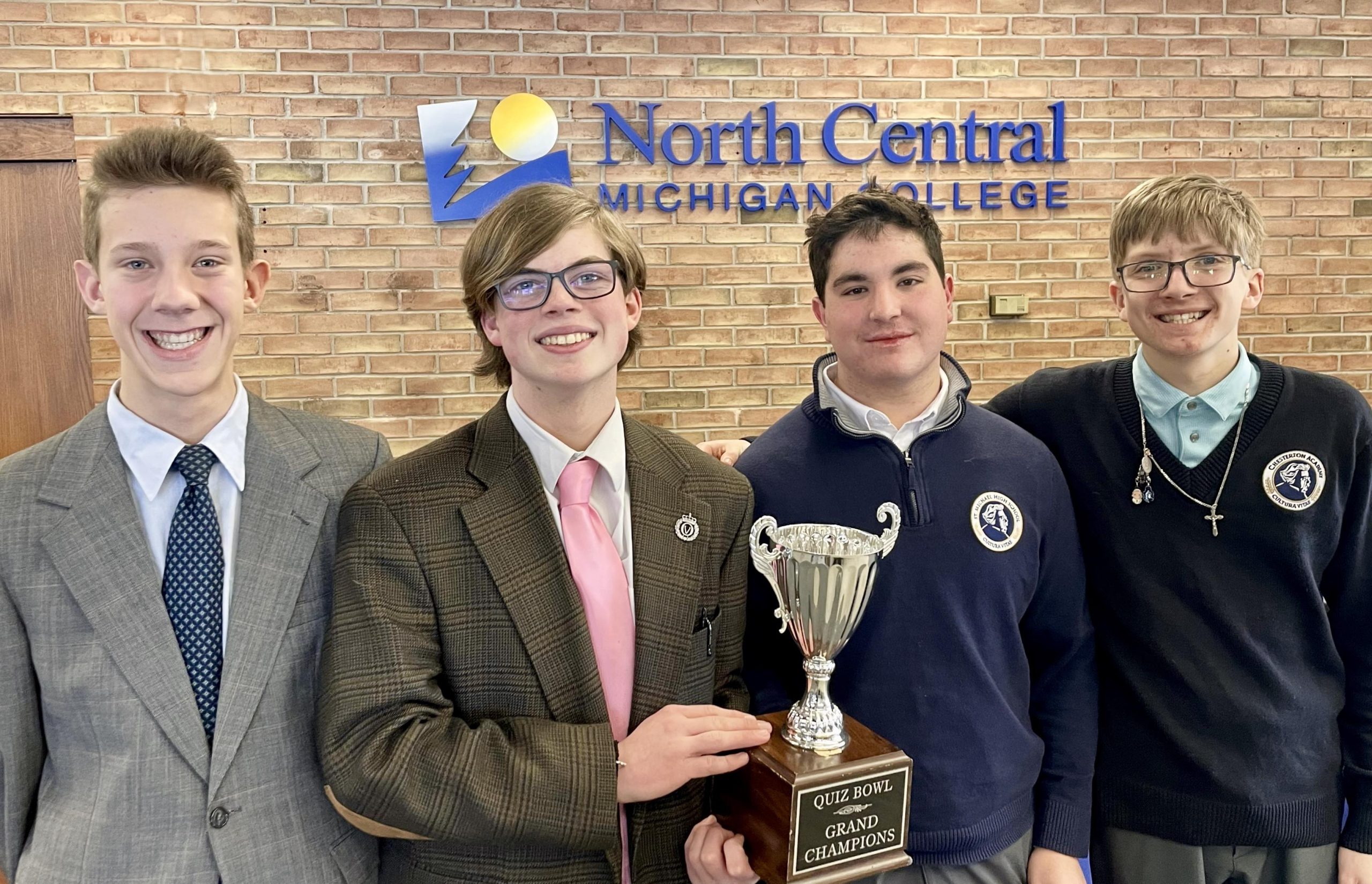 St. Michael Quiz Bowl Teams Sweep Char-Em Tournament, Celebrate Outstanding Season
